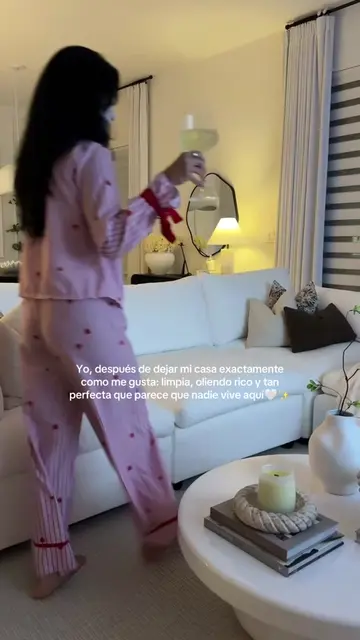 Solo sentándome a admirarla porque me encanta que parezca que nadie vive aquí🤍�