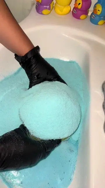 Tell me why I forgot to hit record and didn’t record myself pouring the foca ): 