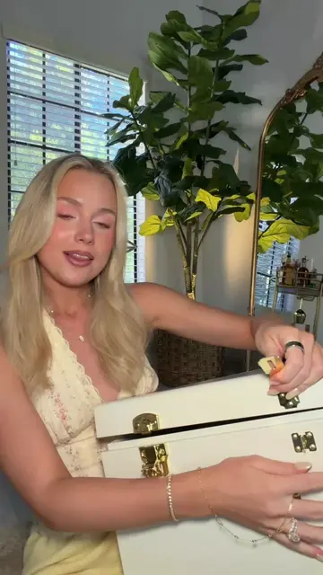 Wedding keepsake trunk 🧳👰🏼‍♀️💍✨@Petite Keep 
