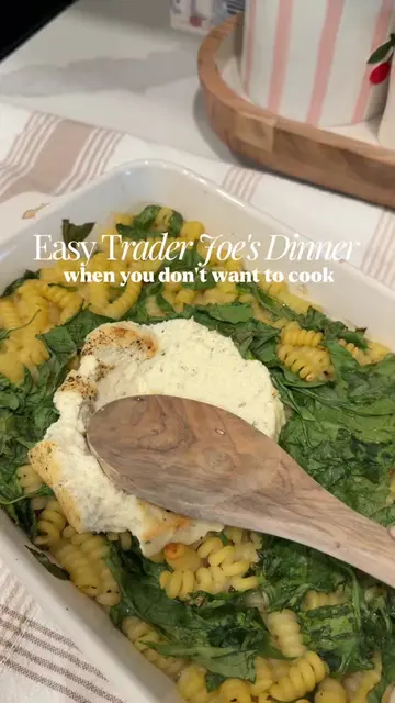 Easy Trader Joe's dinner idea! This dump and baked salmon pasta only takes 25 mi