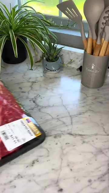 🥩🌶️ Beef with Green Chile & Mexican Red Rice 🤤❤️ Today I made a simple, quick