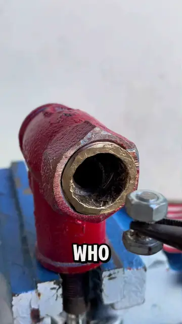 He Put a Screw Into a Broken PVC Fitting and Everyone Was Amazed #Plumbing #PVCH