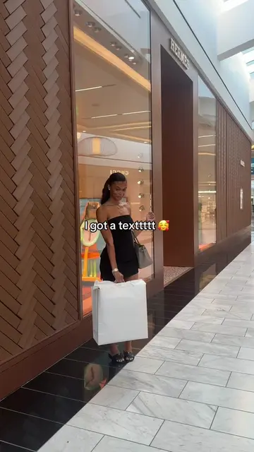 I got a texttttt 🤭 #hermes #hermesleatherappointment #luxuryshopping 