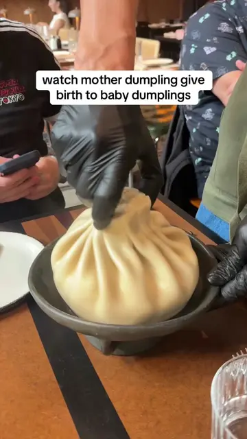 have u ever seen a dumpling this big 🤯 @laliko.nyc #dumplings #Foodie #nyc 