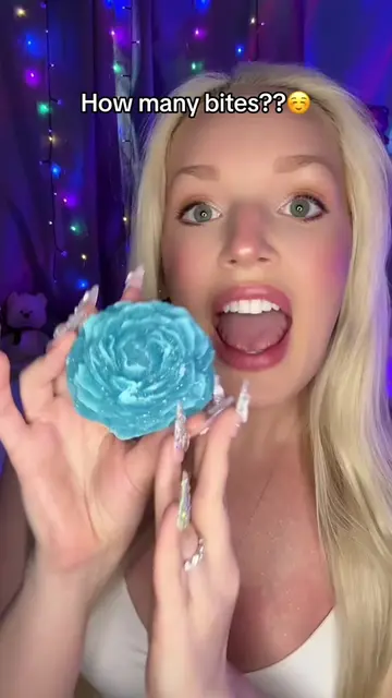 How many bites will it take to finish this blue raspberry crystal peony from @Si