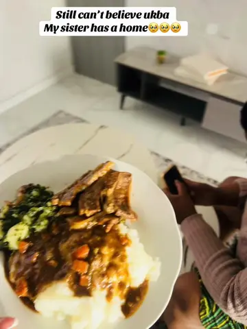 My sister just build herself her dream home now am cooking in her place clock it