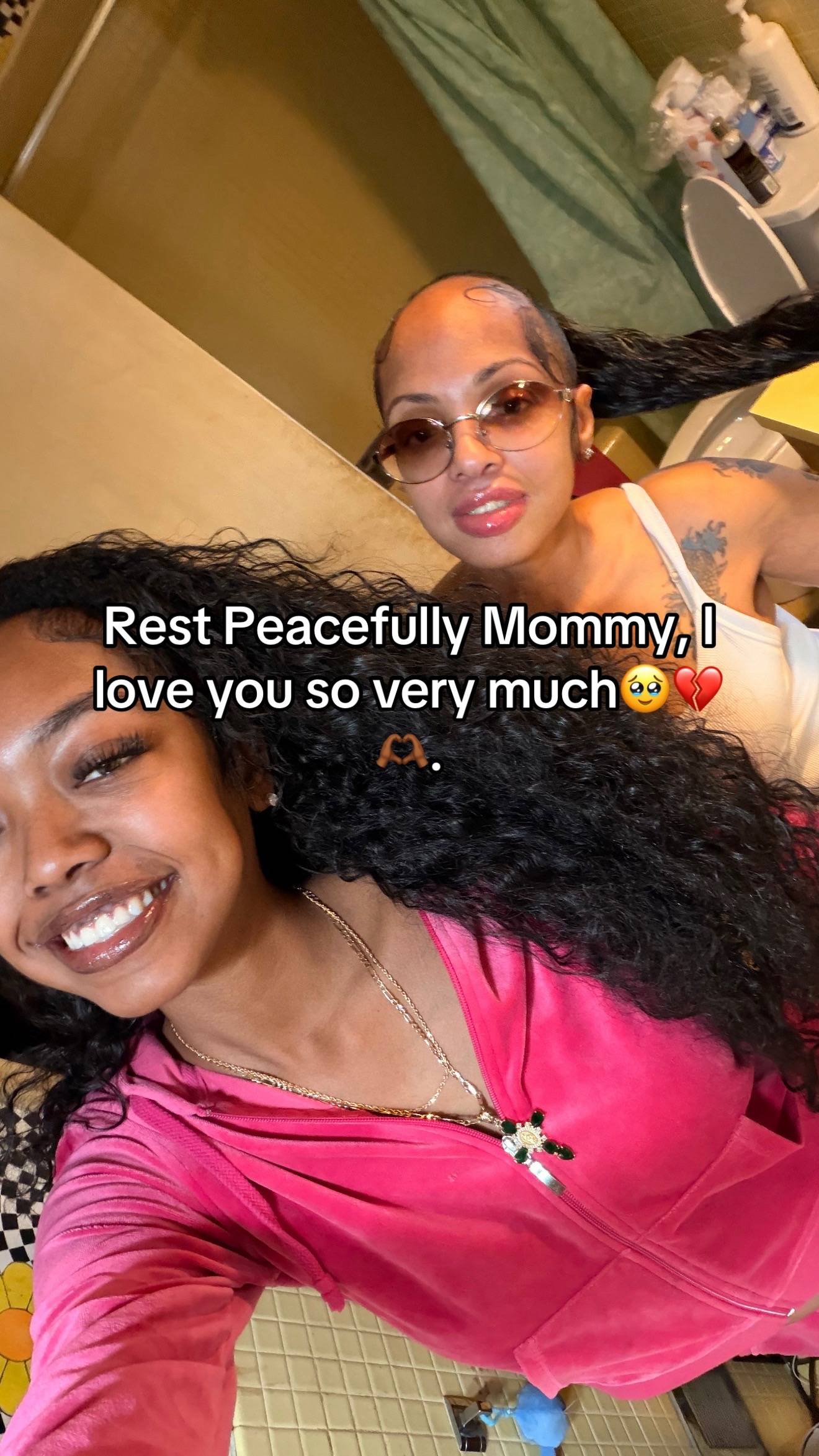 I’ve never felt so lost or out of place in my life😪 Mommy we miss you so much a