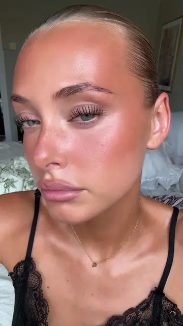 Do my makeup with me💗
