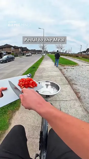 Running late. No breakfast made. No problem. DJI Mic Mini 2 captures every crunc