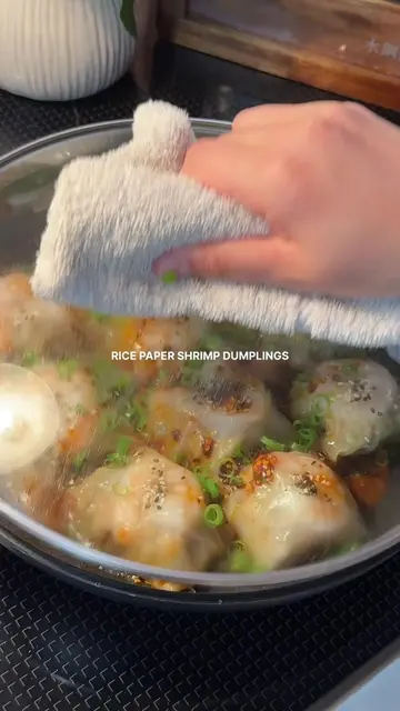 EASY MEALS FOR 2, EP 23 Crispy Rice Paper Shrimp Dumplings Ingredients * 300g po