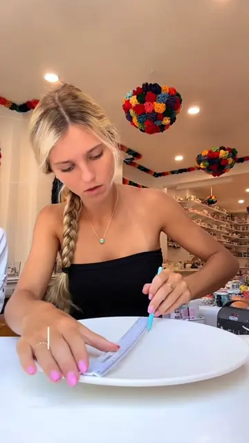 come pottery painting with me! the evolution of the jelly cat plate so much fun 