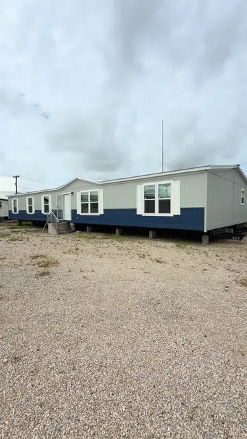 If you need 6 bedrooms, this is the home for you🤩 #doublewide #mobilehome #home