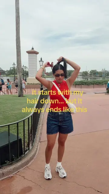if you’re going to Disney bring a hair clip 😌 trust me 🎇🪄🏰#creatorsearchinsi