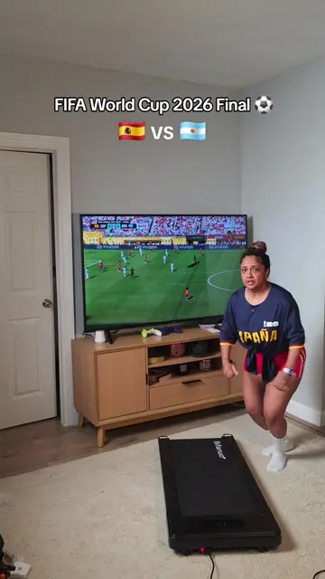 who's winning 🇪🇸 or 🇦🇷??? #worldcup #fifaworldcup2026  #cardio #walkingpad #