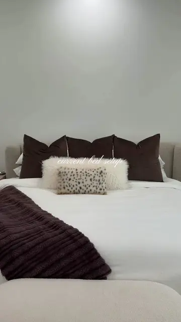 so cozy☁️ I need some wall art to put above bed pls comment  some ideas 🤭  #bed