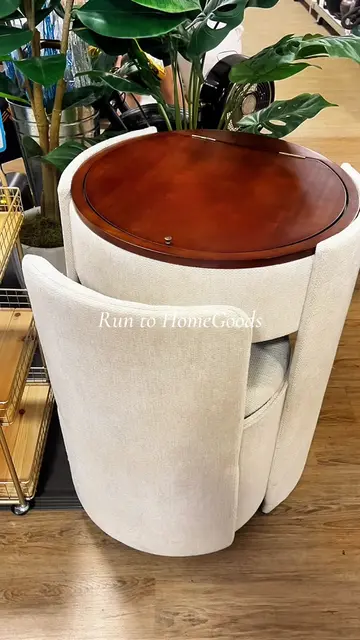 The vanity of my dreams😍 #makeupvanity #vanity #homegoodsfinds #homedecor 