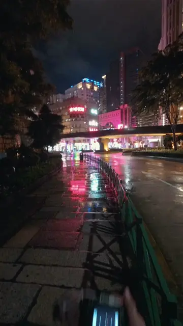 Rain + Black Diffusion = pure mood 🌧️ Which vibe fits best❓ @stephenlladones #k
