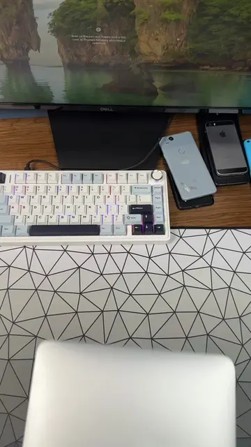 I TRIED JAILBREAKING THE OLDEST iPAD… #ipad #apple #techtok 