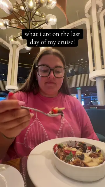 hibachi on the ship was so fun!! but that acai bowl in main dining HIT!! #wieiad