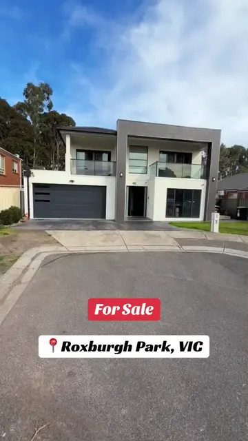 Beautiful home for sale in Roxburgh Park, Victoria  5 bedrooms  4 Bathrooms  3 l