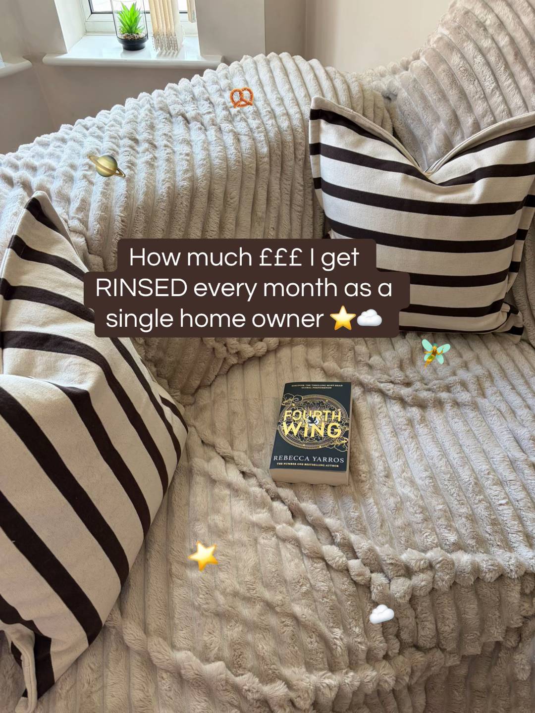 #homeowner #financetok #livingalonediaries #girlyapartment #howmuchispendinamont
