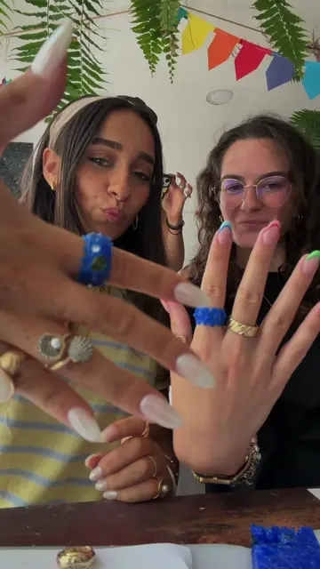 Levei a Laura a um workshop de wax rings com a @OMIRA e amei 🥹⭐️ #jewelry #fyp 