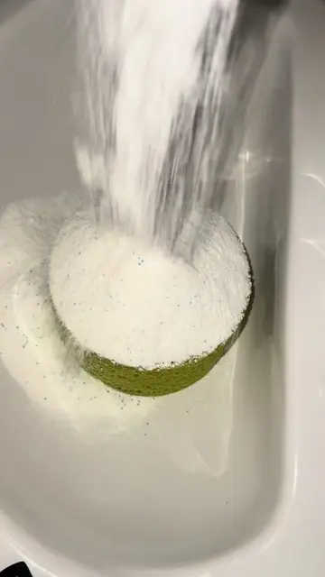 I don’t know why the first powder pour didn’t completely record but the foca pou
