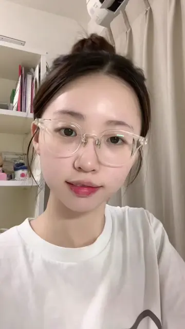 영상 올리라고 구박 받아서 올립니다☺️ 팩 붙이기 - 엄마랑 전화하기 - 뜨개질하기 - 잘 준비 하기 #gurwm #おすすめ #skincarer