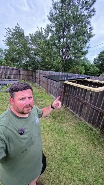 Behold the perfect adjustable solar panel fence mount!  #offgridliving #solar #s