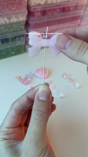 i’ve been making so many new charms recently it’s been so fun :) 🌸💗🩰🎀💕 #bea