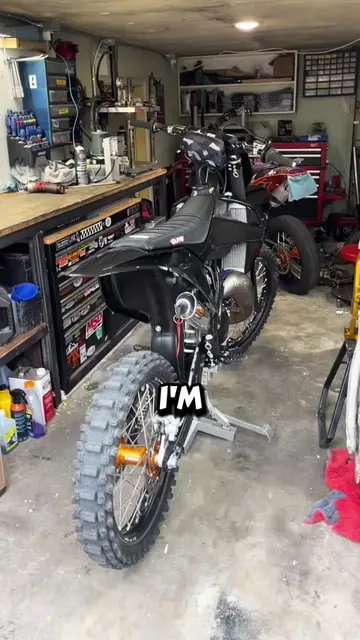 Watch me transform this shock🙌🔥 #mototok #powdercoating #viral 