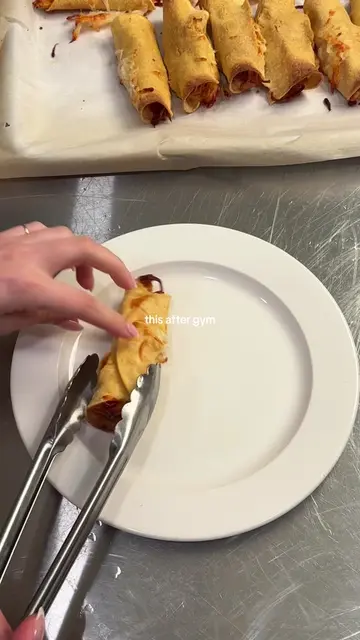 Buffalo chicken taquitos 🔥 these were SO good we couldn’t stop eating them! Rec