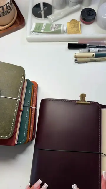 Journal with me in my Hobonichi Cousin as I set up this week’s spread. 🤎✨ @Hobo