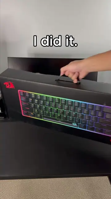 500% keyboard > 100% keyboard #gamingkeyboard #mechanicalkeyboard #GamingSetup #