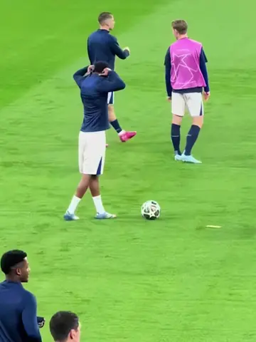 #Soccer #tiktokcampaign Respect in football ⚽️-Jude Bellingham is an incredible 