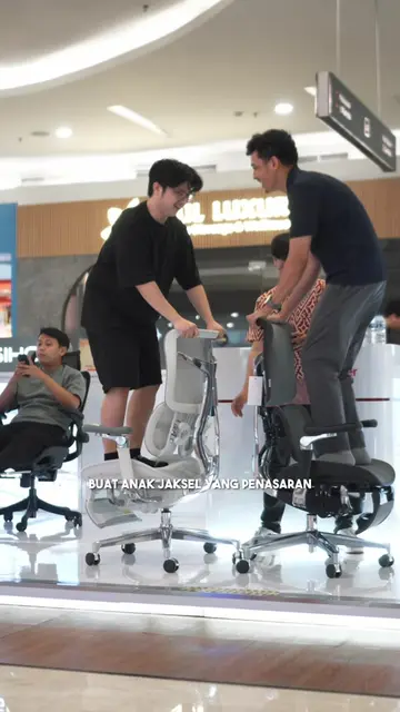 Cobain langsung kursi kerja ergonomis dari @sihoo.id Experience Store di Lippo M
