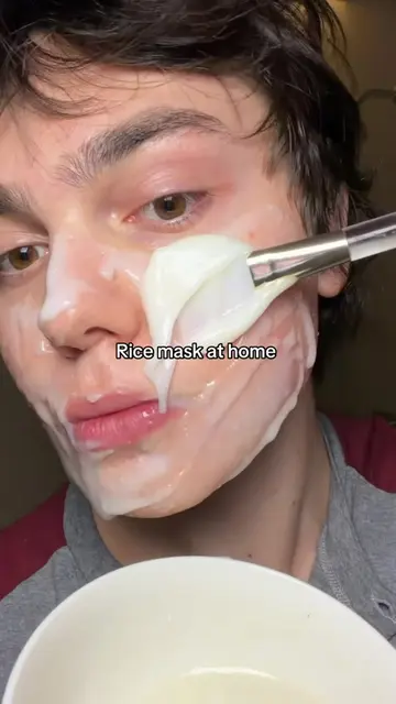 ✨🍚🍯  DIY rice mask at home  I’ve been making this for almost 2 years now. Rice