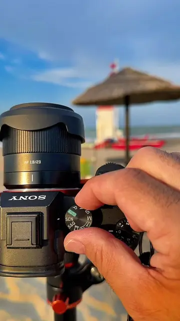 Understand Every Camera Mode in One Look 1. P – Program Mode     * The camera au