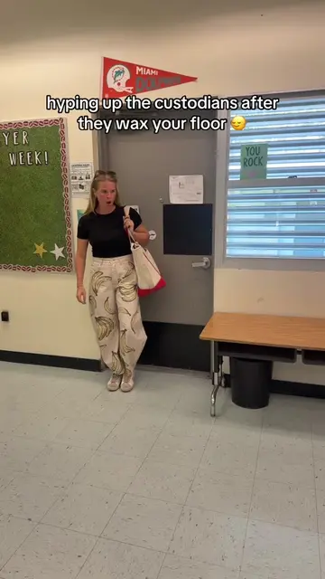 they deserve their flowers!!!!!!! 💐 💐 #teacher #school #backtoschool #classroo