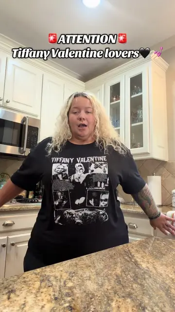 Tiffany Valentine lovers this is for you😍💅🏻🖤 #plussize #plussizefashion #tif