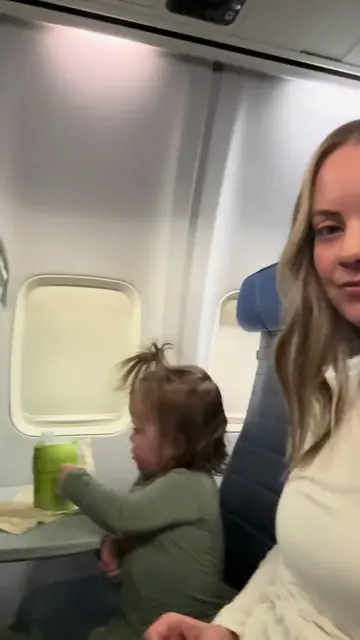 Choose your own adventure 💤 5 ways to get your baby to sleep on a plane! All ge