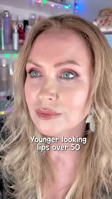 Juicy, Younger-Looking Lips Over 50! 💋✨ As we age, our lips naturally lose a bi
