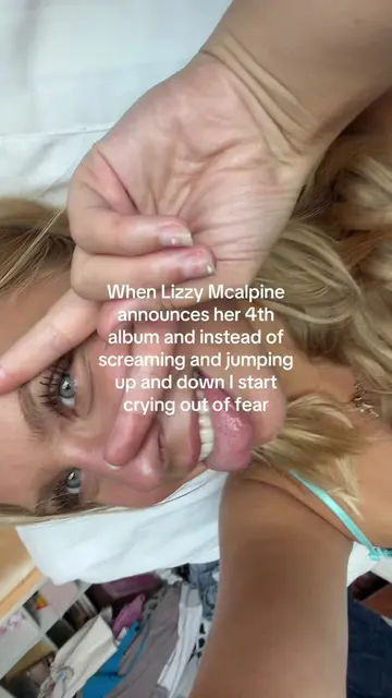 Lizzy and Phoebe in less than two months omg #lizzymcalpine #pop #music #pheobeb