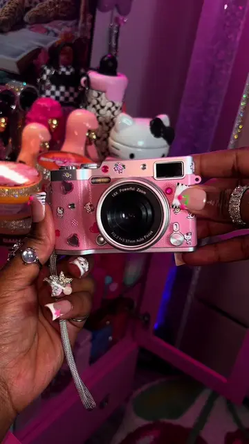 can’t believe how good the quality is on this cameraaa! 😍🎀 plus it’s pinkkk 🤭