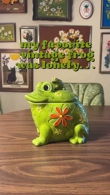 I finally found THE vintage snail canister I’ve been in search of for two years!