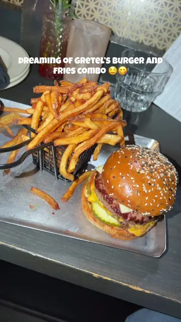 one of the best burgers I’ve ever had 😮‍💨🤤😋  Gretel 📍 #chicagoinfluencer #c
