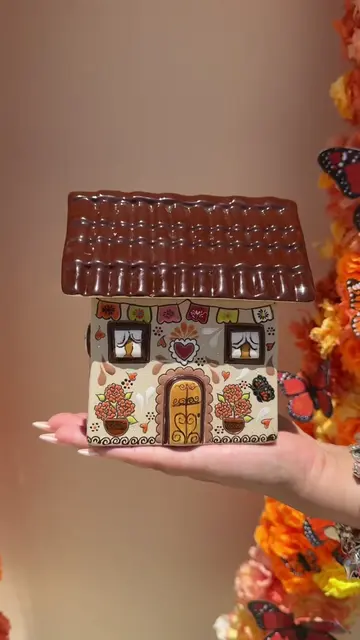 Our Día de Muertos Casita is finally here.🦋 every detail was thoughtfully desig