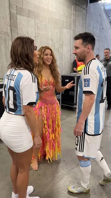 Pre game catch up 🇦🇷🩵 #shakira #messi #Argentina #fifa #worldcup 