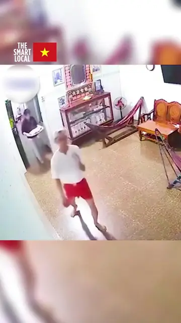 Mới thi triển được nửa tầng võ công, thanh niên đã tiễn luôn chiếc mâm bay màu -