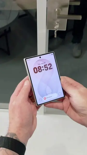 Does the Galaxy Z Fold 8’s new passport shape actually work in real life? The wi